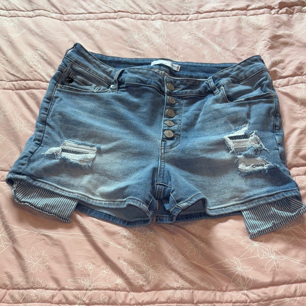 KanCan Distressed pocket Denim Shorts Size 16 Plus Size Maurice’s